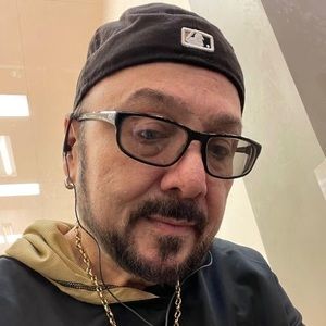 Meet your Posher, Edward